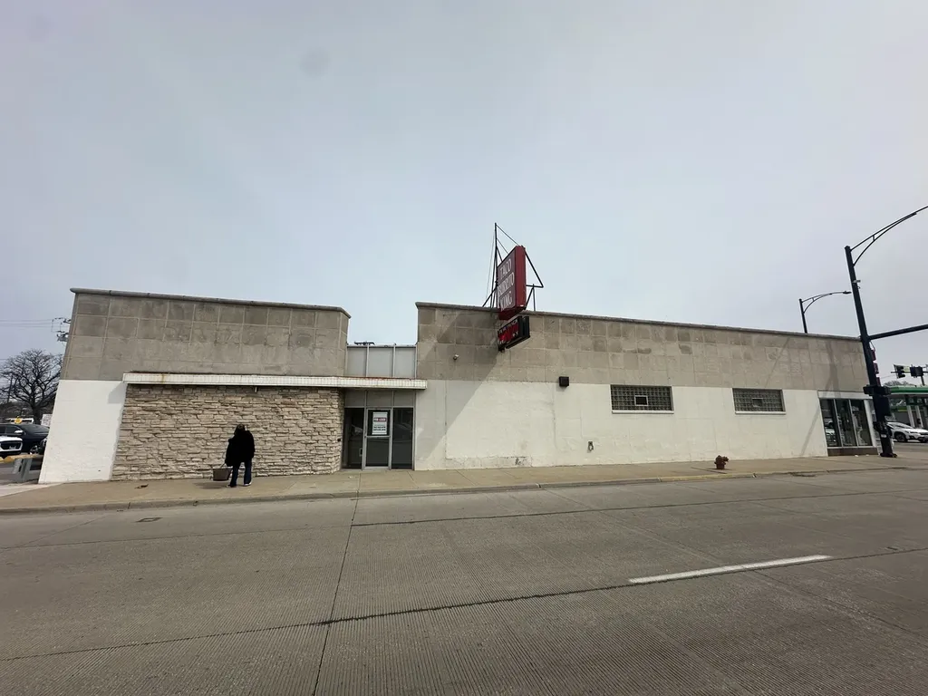 7156 West Higgins Avenue Chicago IL 60656