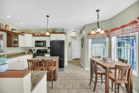 48 Nightingale Circle Camargo IL 61919