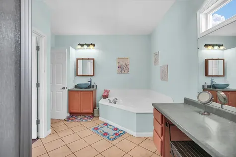 48 Nightingale Circle Camargo IL 61919
