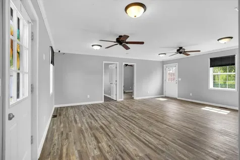 48 Nightingale Circle Camargo IL 61919