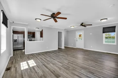 48 Nightingale Circle Camargo IL 61919
