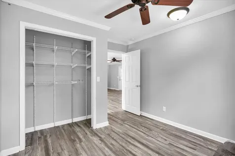 48 Nightingale Circle Camargo IL 61919