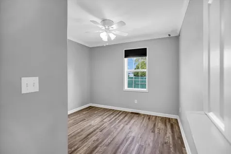48 Nightingale Circle Camargo IL 61919