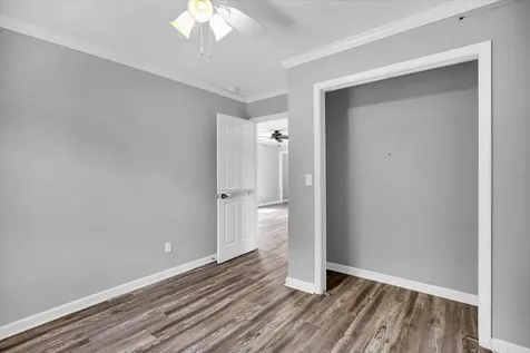 48 Nightingale Circle Camargo IL 61919
