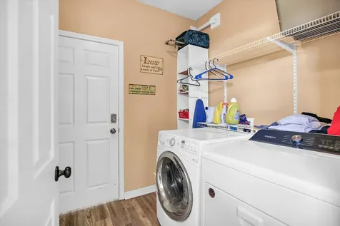 48 Nightingale Circle Camargo IL 61919