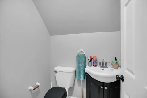 48 Nightingale Circle Camargo IL 61919