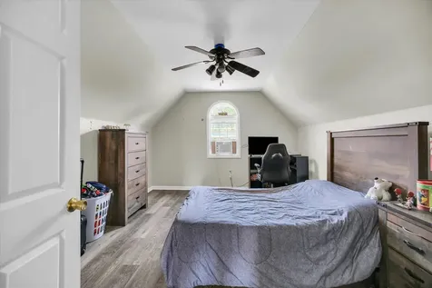 48 Nightingale Circle Camargo IL 61919