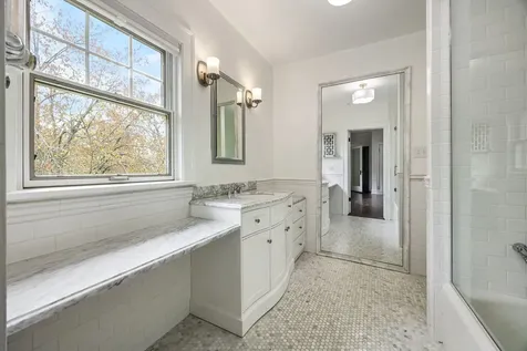 527 Warwick Road Kenilworth IL 60043