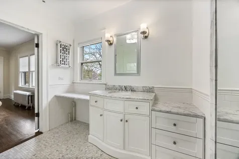 527 Warwick Road Kenilworth IL 60043