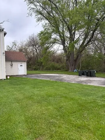 15742 Central Park Avenue Markham IL 60428
