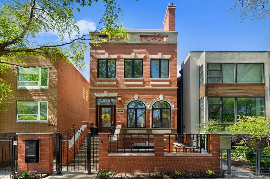 1816 North Hudson Avenue Chicago IL 60614