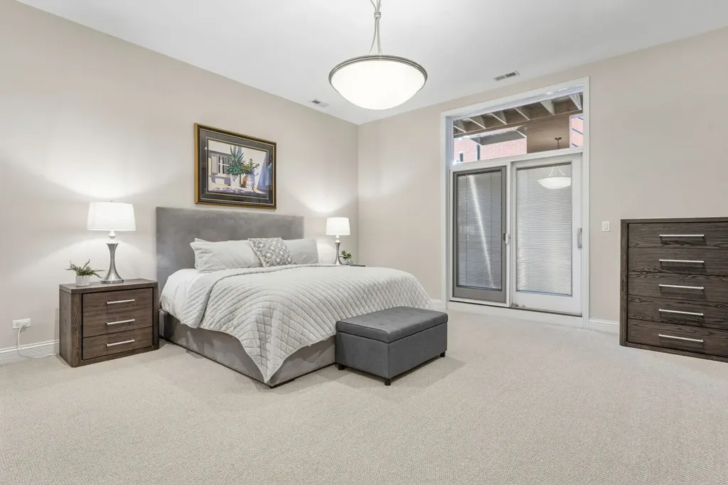 1816 North Hudson Avenue Chicago IL 60614