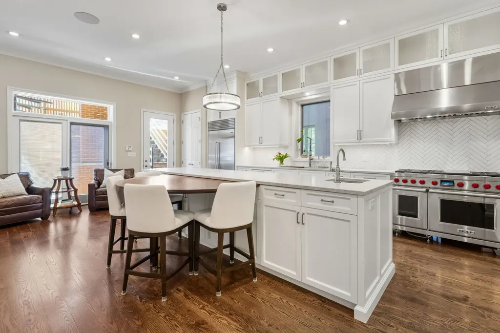 1816 North Hudson Avenue Chicago IL 60614