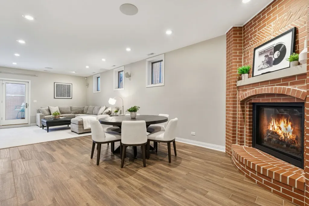 1816 North Hudson Avenue Chicago IL 60614