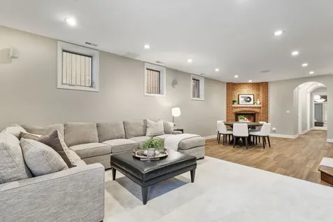 1816 North Hudson Avenue Chicago IL 60614