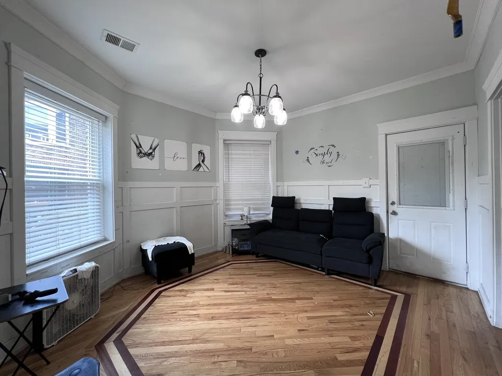 6331 South Throop Street Chicago IL 60636