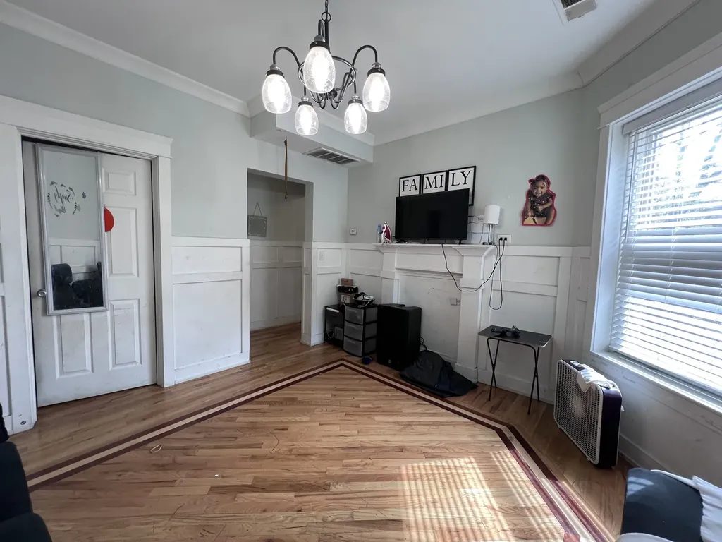 6331 South Throop Street Chicago IL 60636