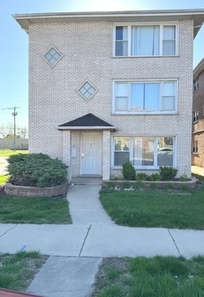 100 Luella Avenue Calumet City IL 60409