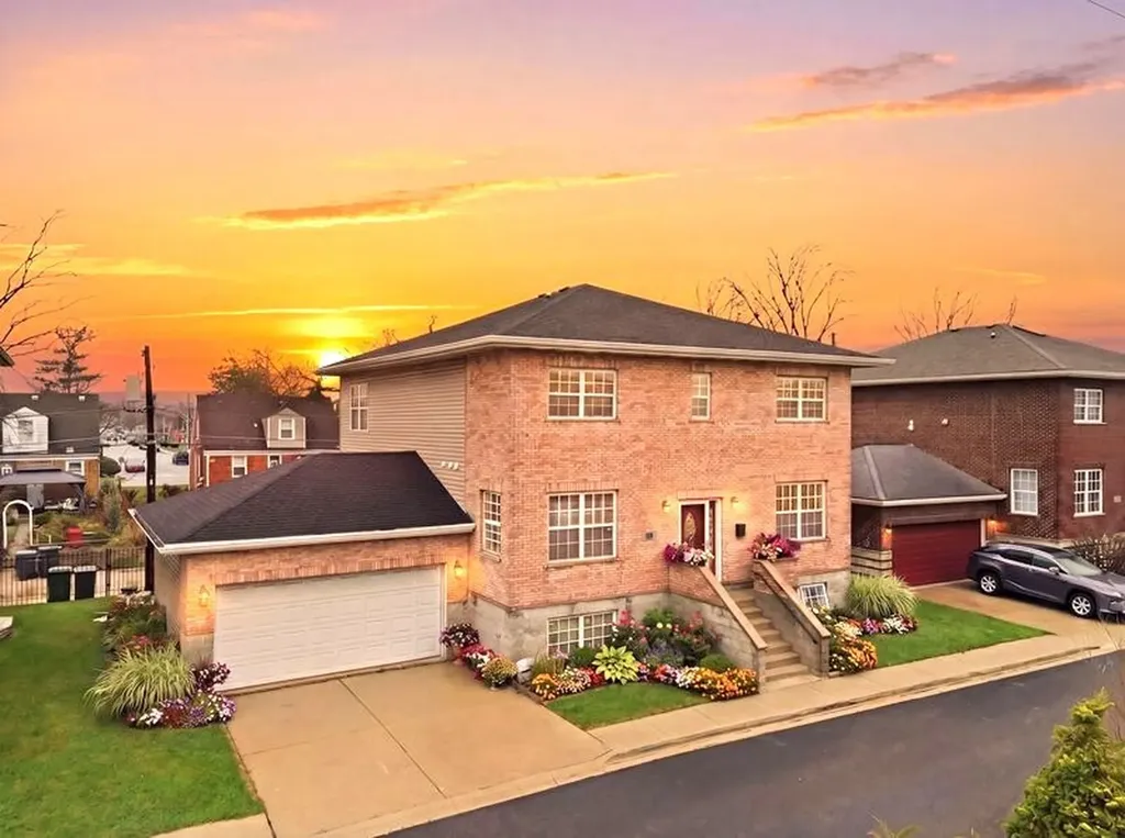 1024 Park Place Bellwood IL 60104