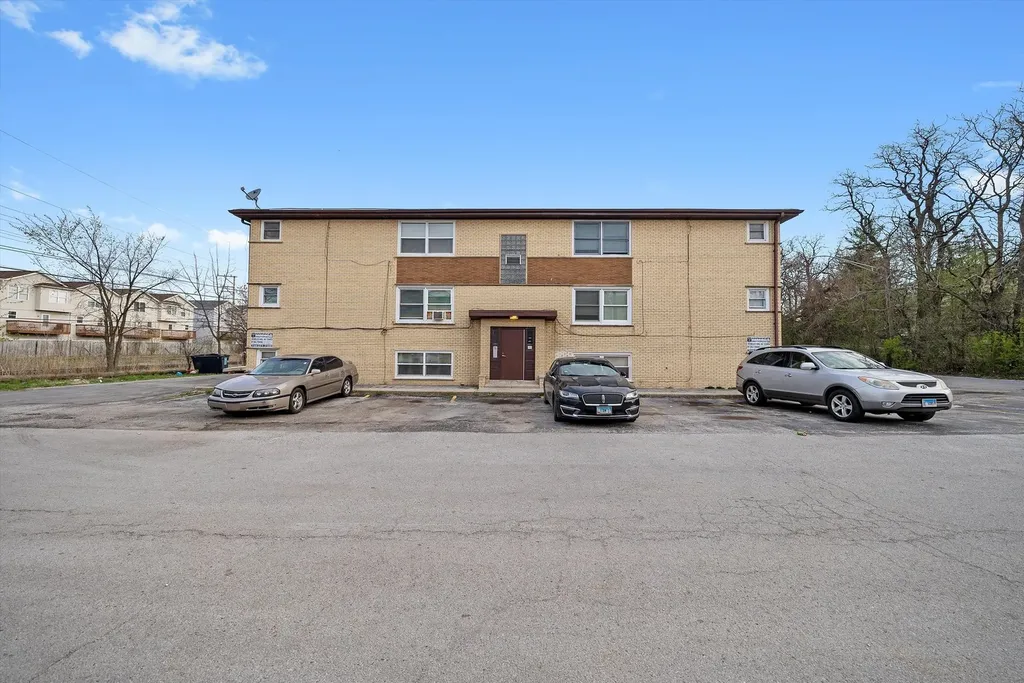 12456 Fairview Avenue Blue Island IL 60406