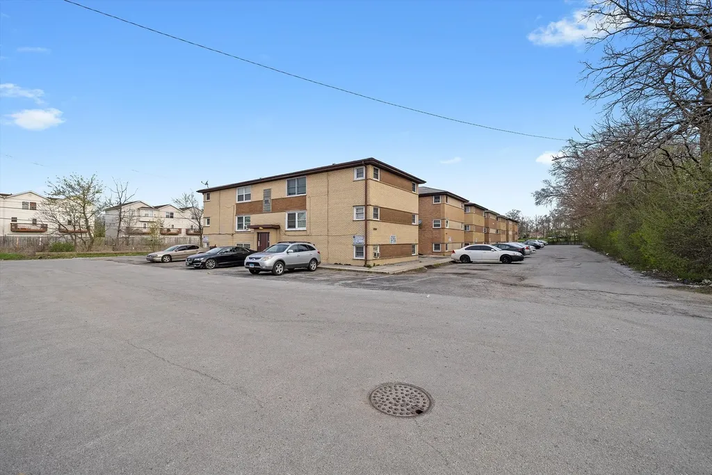12456 Fairview Avenue Blue Island IL 60406