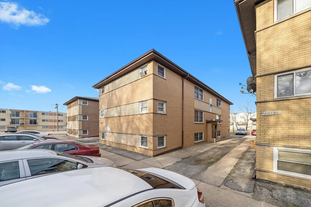12452 Fairview Avenue Blue Island IL 60406