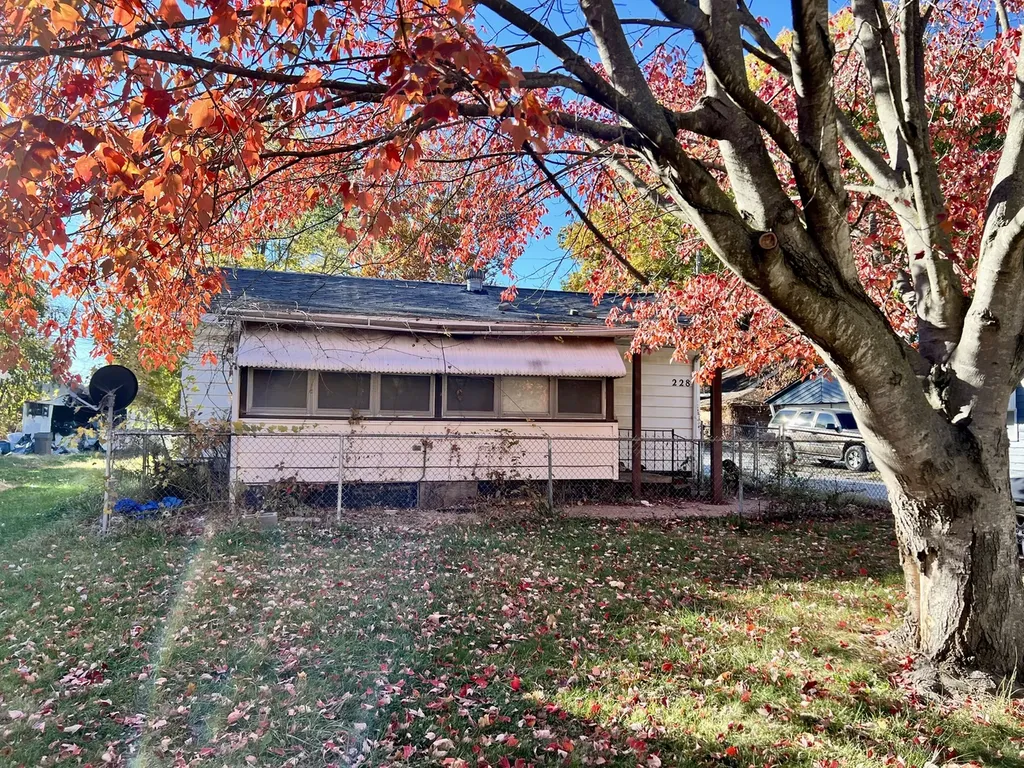 228 Tennessee Avenue Danville IL 61832