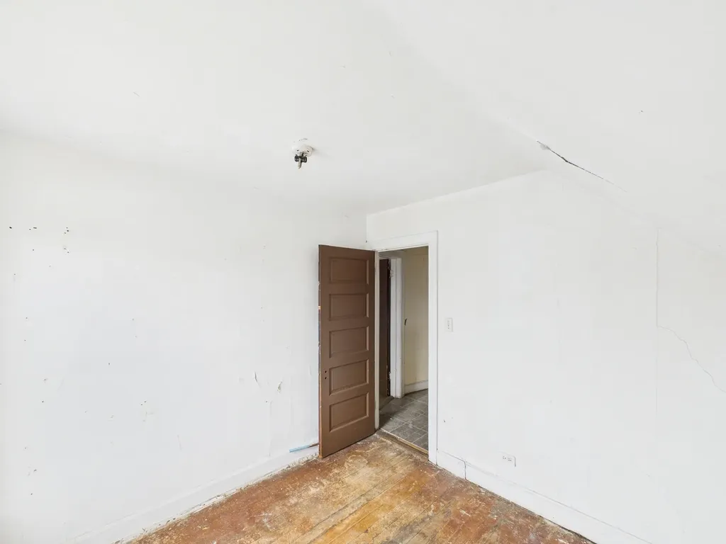 7144 South May Street Chicago IL 60621