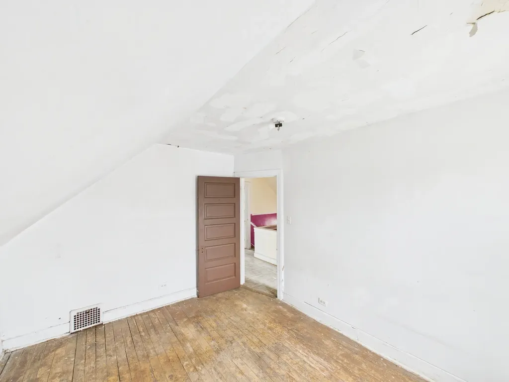 7144 South May Street Chicago IL 60621
