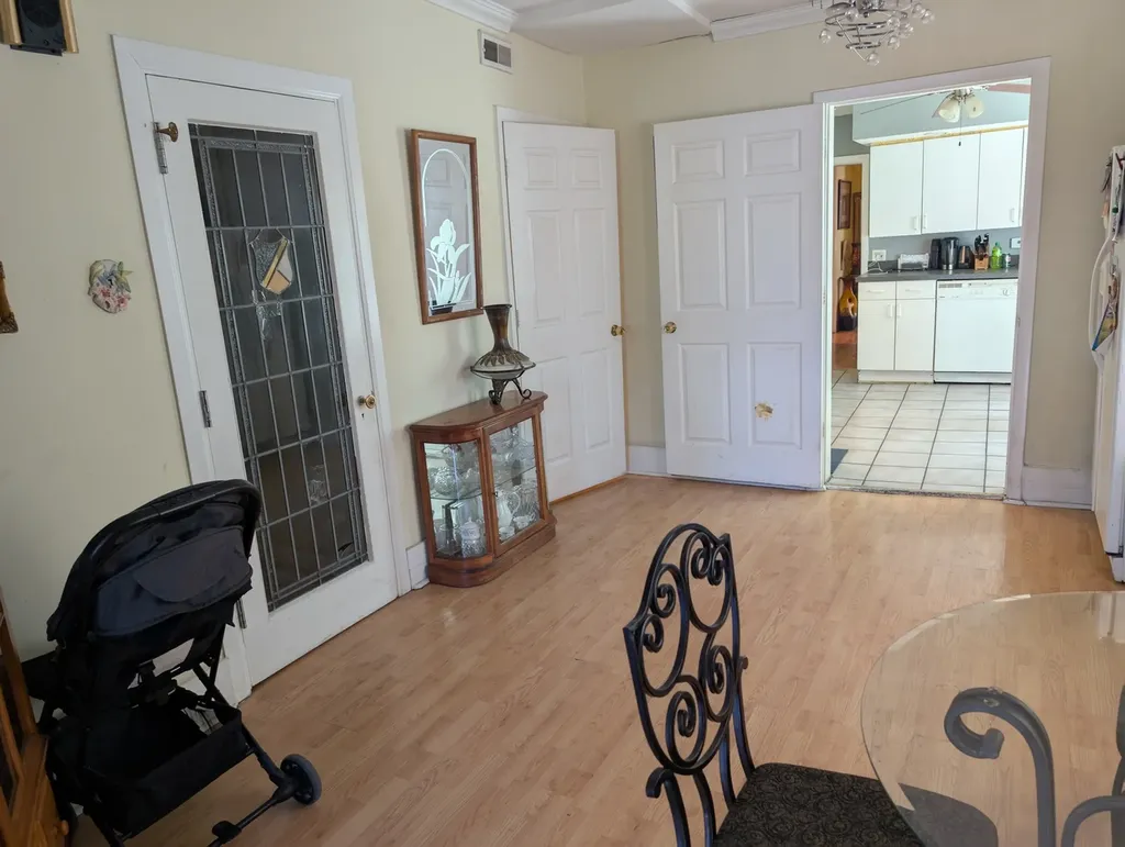 3233 South Morgan Street Chicago IL 60608