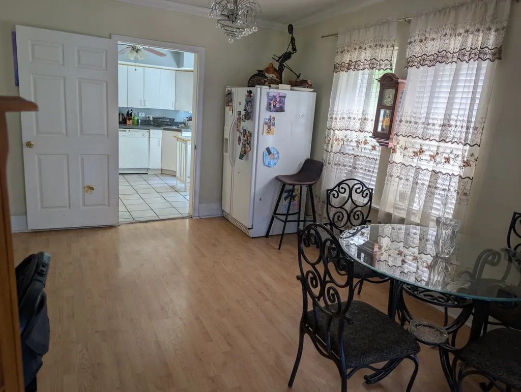 3233 South Morgan Street Chicago IL 60608