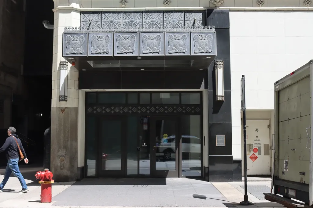 8 West Monroe Street Chicago IL 60603