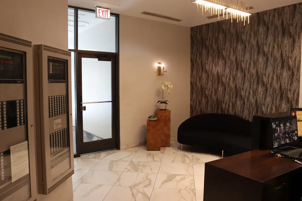 8 West Monroe Street Chicago IL 60603