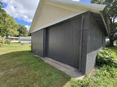 103 West Cherokee Avenue W Shabbona IL 60550