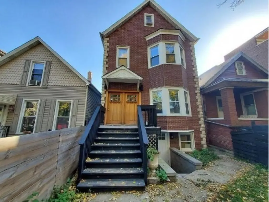 2863 West Belden Avenue Chicago IL 60647