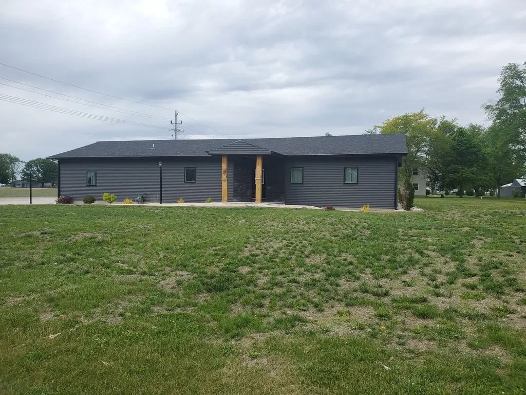 507 North Secor Street Gilman IL 60938