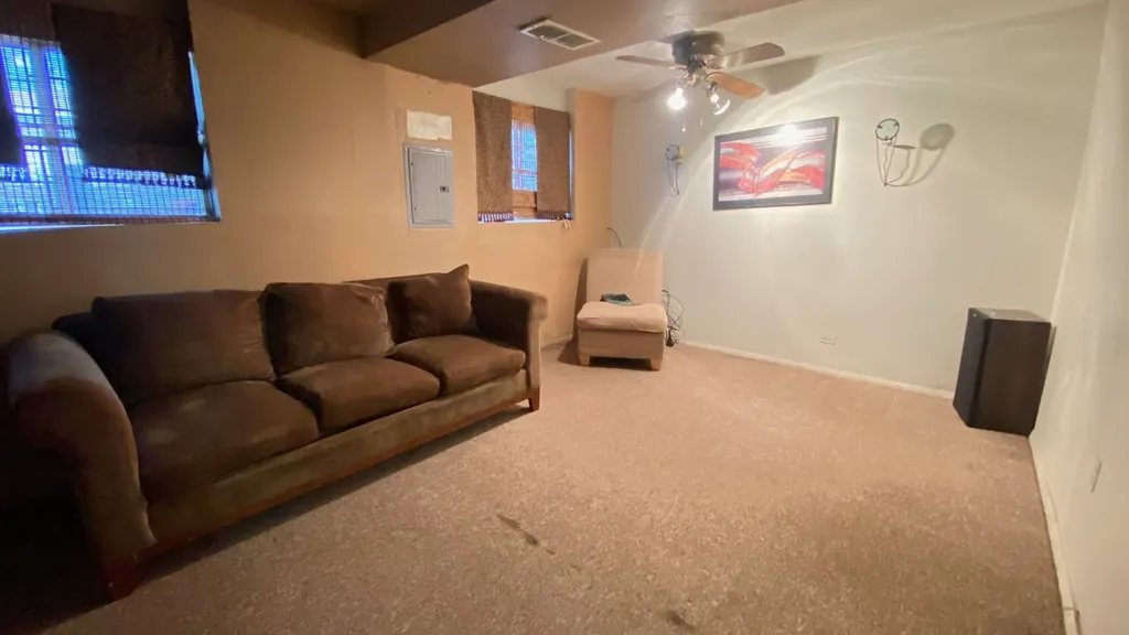 1040 West 104th Street Chicago IL 60643