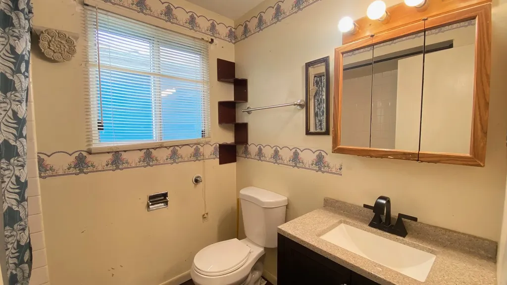 1040 West 104th Street Chicago IL 60643