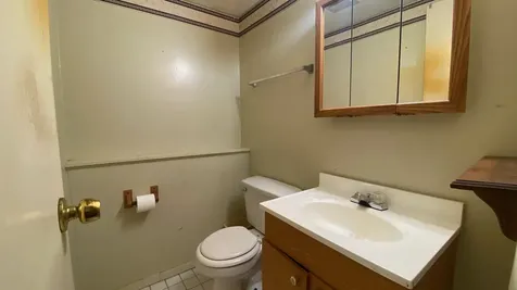 1040 West 104th Street Chicago IL 60643