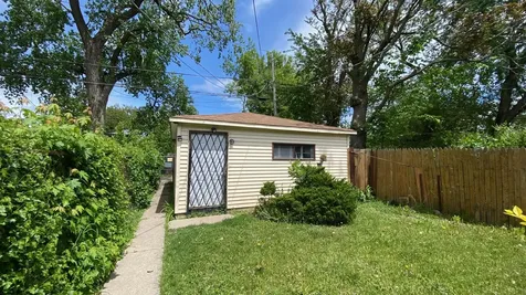 1040 West 104th Street Chicago IL 60643