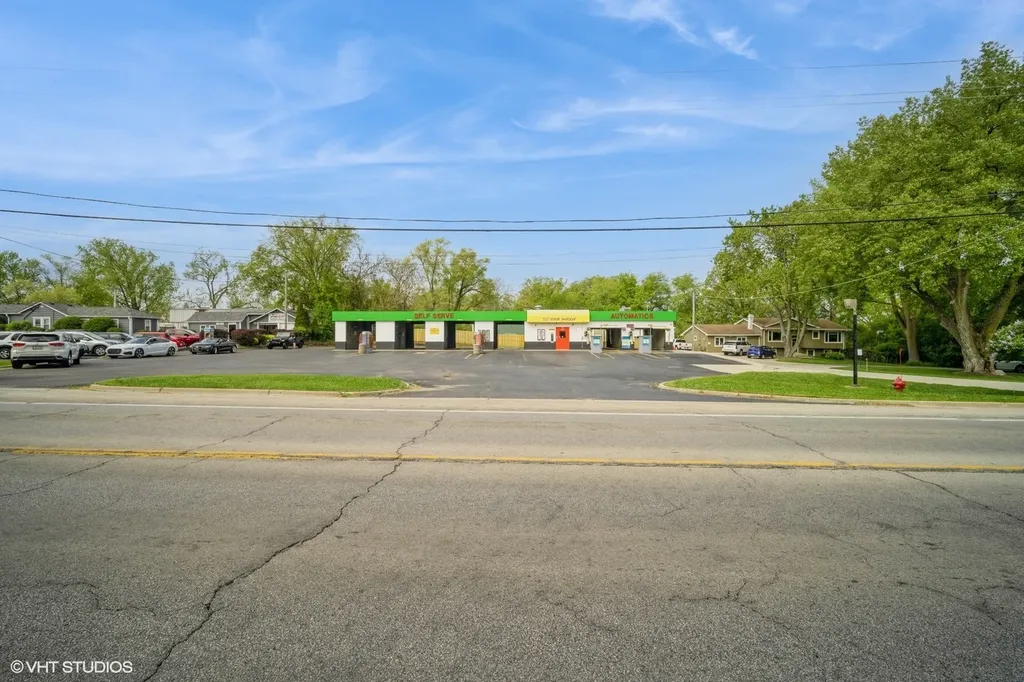 235 West State Road Island Lake IL 60042