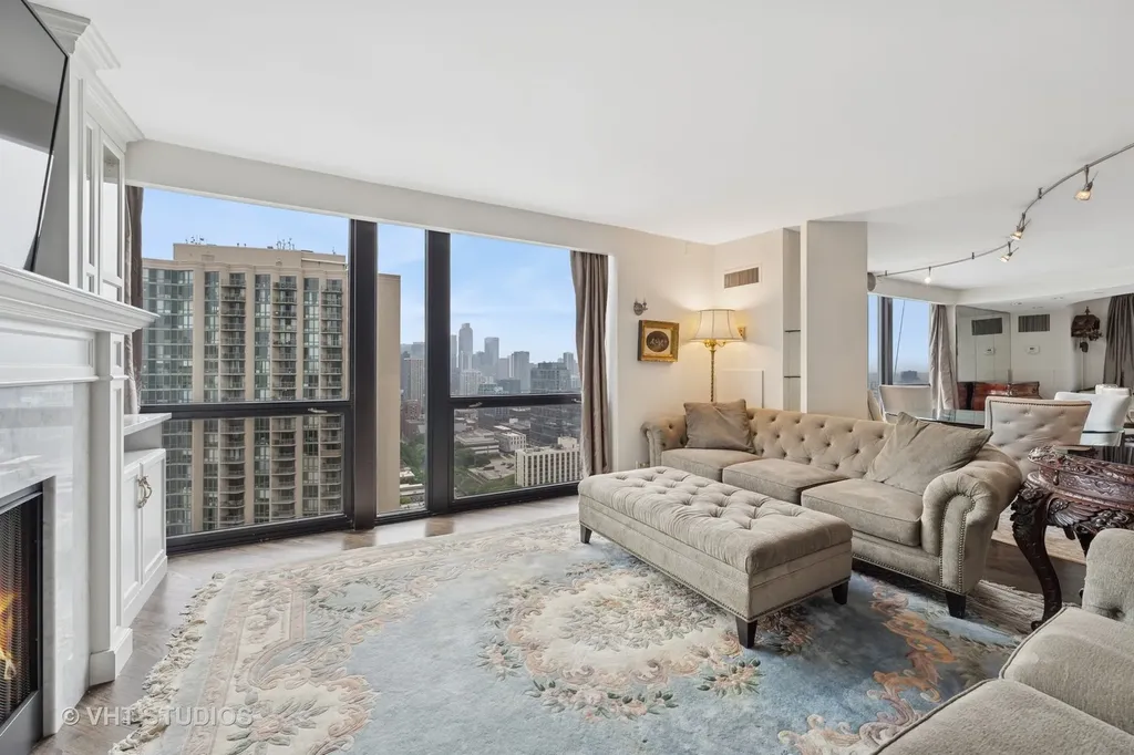 1122 North Clark Street Chicago IL 60610
