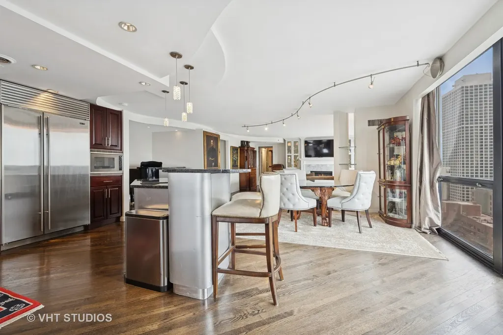 1122 North Clark Street Chicago IL 60610