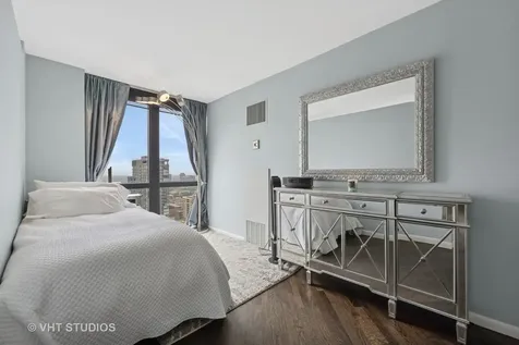 1122 North Clark Street Chicago IL 60610