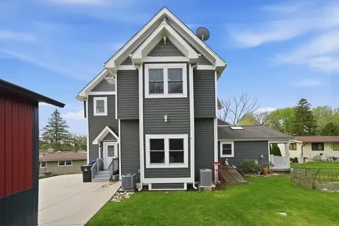816 West Florence Street Mchenry IL 60051