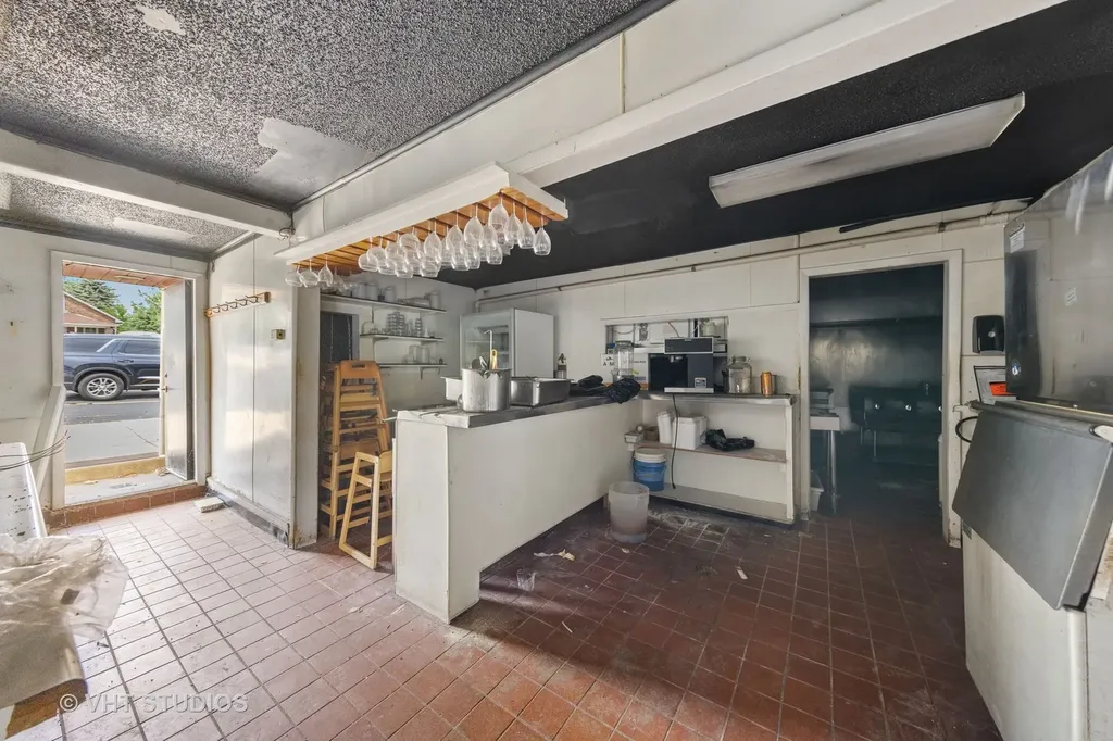 835 South River Street Aurora IL 60506