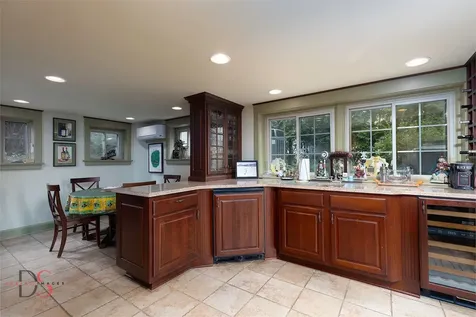 2011 Caton Road Ottawa IL 61350