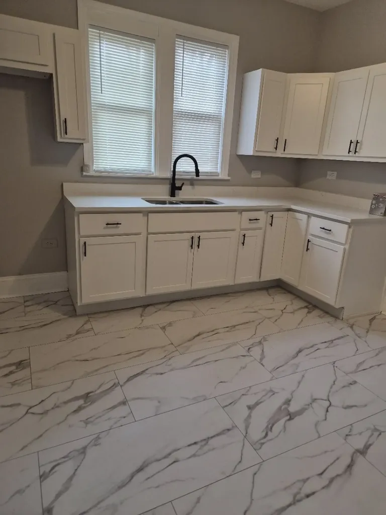 7017 South Hermitage Avenue Chicago IL 60636