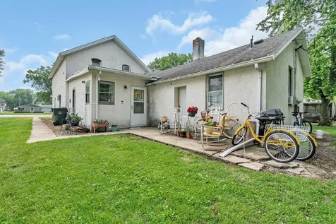 107 North Elm Street Gardner IL 60424