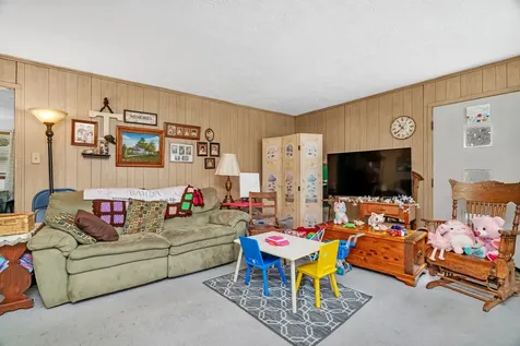 107 North Elm Street Gardner IL 60424